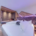 Rose Hotel