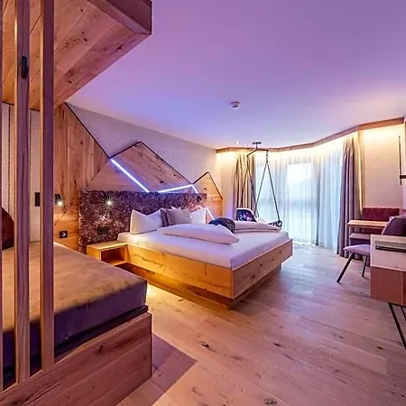 Rose Hotel 4*