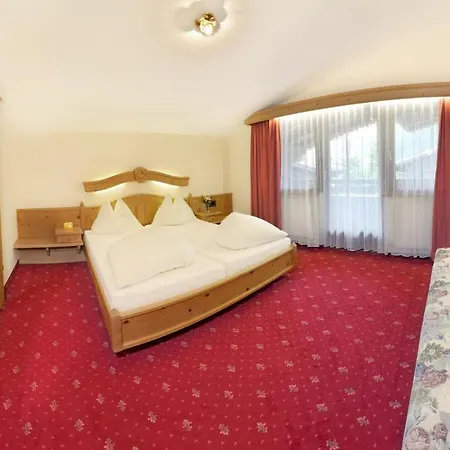 Szálloda Rose 4*
